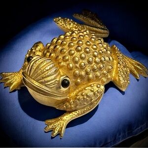 Vintage Signed Erwin Pearl Gold Plated The Prince Brooch